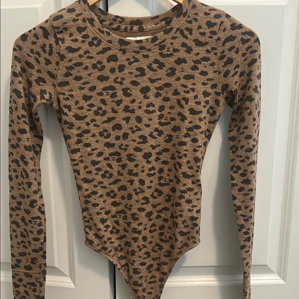 Abercrombie XXS Leopard Print Long Sleeve Bodysuit